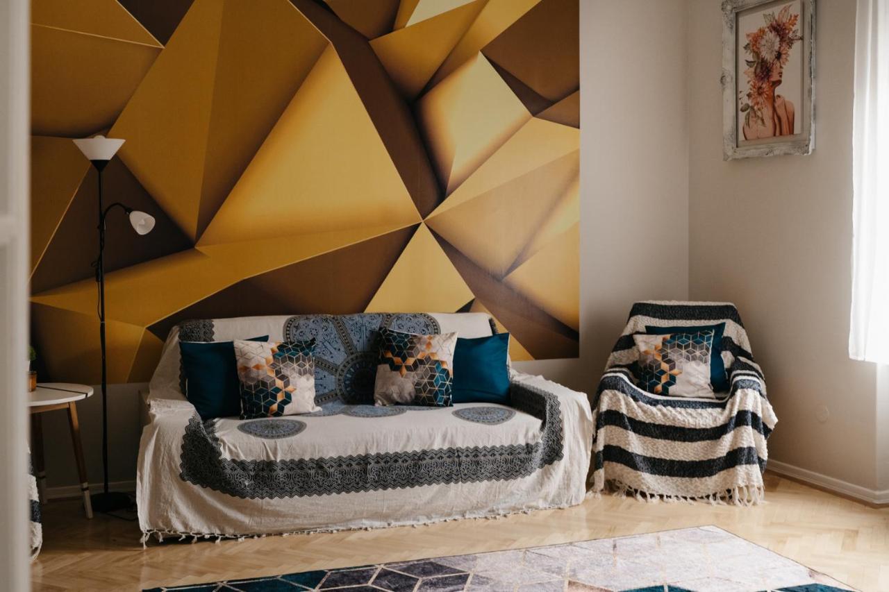 Fand Center Apartman Luxury Szeged Esterno foto